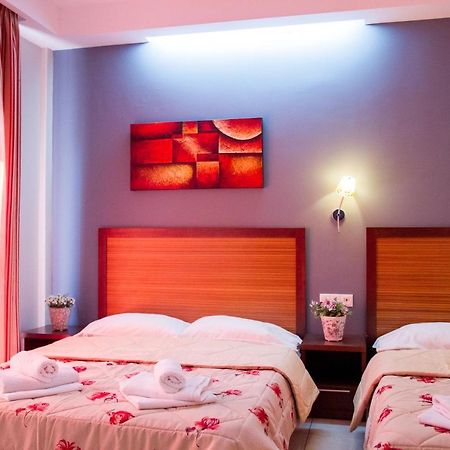 Hotel Rodon Paralía Buitenkant foto