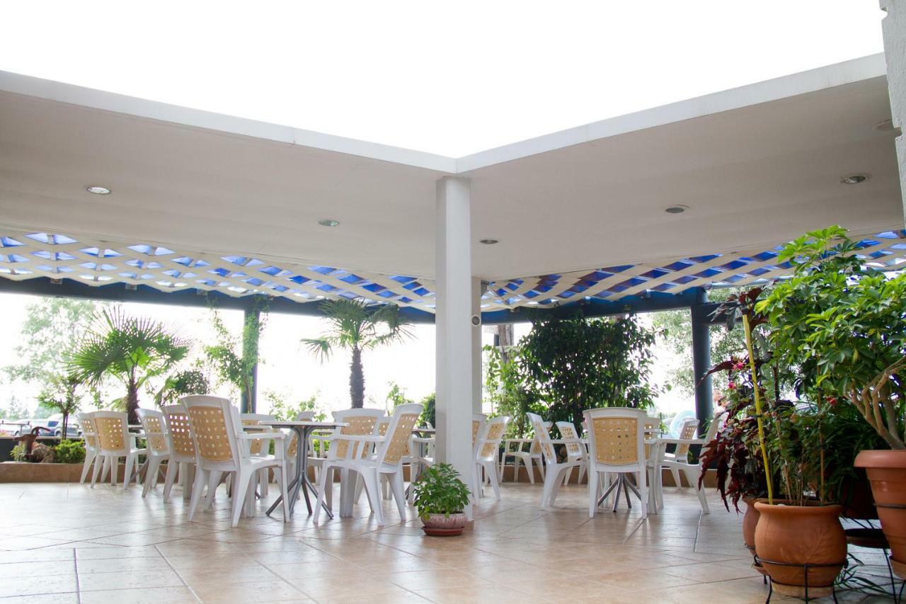 Hotel Rodon Paralía Buitenkant foto